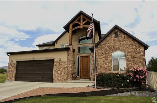 469 E Vine St, Murray, UT, 84107-5017 | Card Image