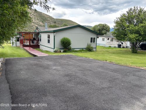 72-7250 S Us Highway 89, Jackson, WY, 83001-8937 | Card Image