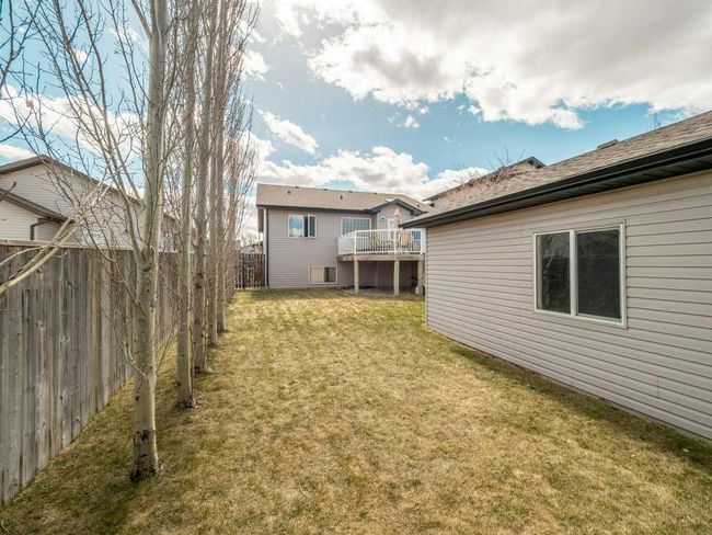 135 Grand River Boulevard W, Home with 4 bedrooms, 3 bathrooms and 4 parking in Lethbridge AB | Image 5