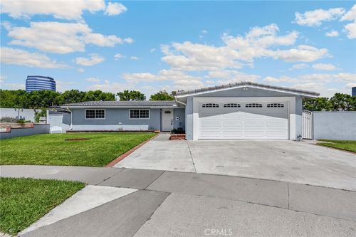 13471 Greentree Ave, Garden Grove, CA, 92840-4615 | Card Image
