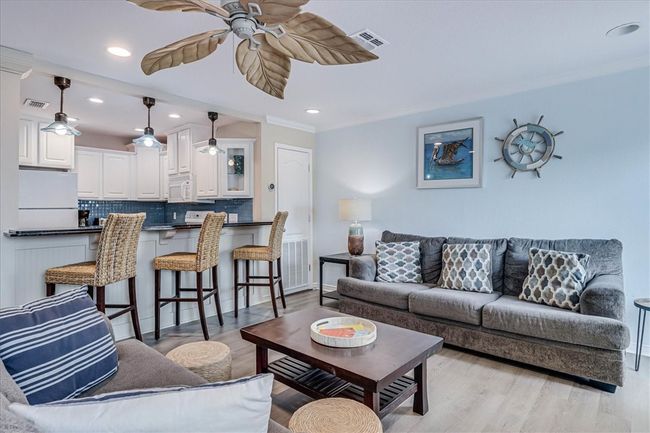 APT-229 - 4901 State Highway 361, Condo with 2 bedrooms, 2 bathrooms and null parking in Port Aransas TX | Image 5