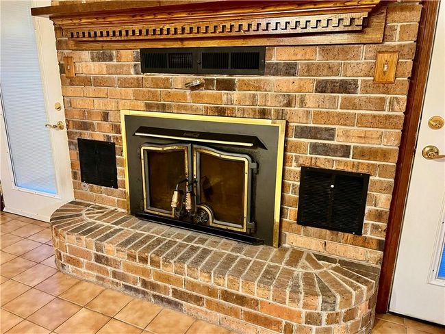 Wood burning fireplace + blower | Image 13