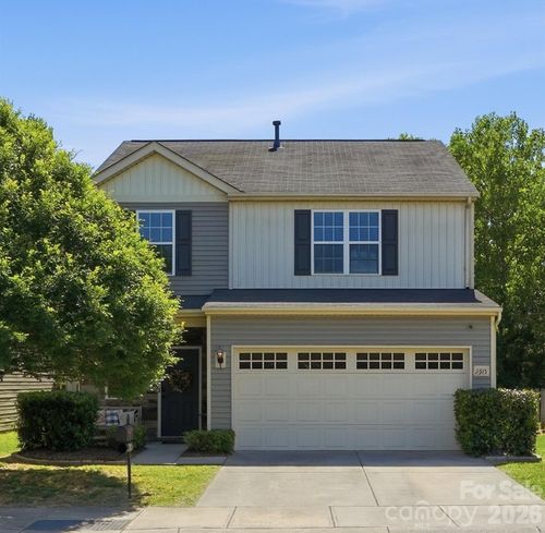2315 Old Goose Ln, Charlotte, NC, 28262-1831 | Card Image