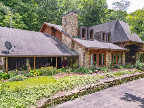 935 State Road 135 S, Nashville, IN, 47448-9378 | Card Image