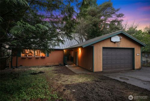 2615 Huron St, Bellingham, WA, 98226-4116 | Card Image