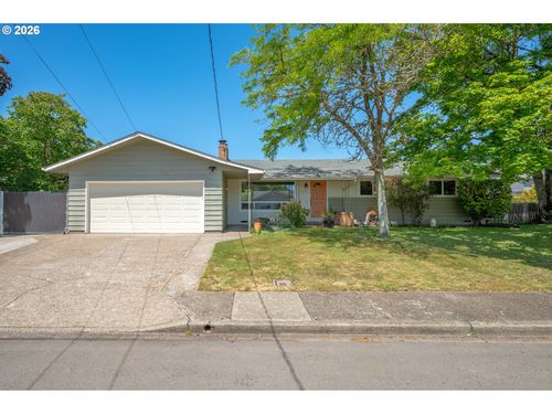 737 Ne 18th St, McMinnville, OR, 97128 | Card Image