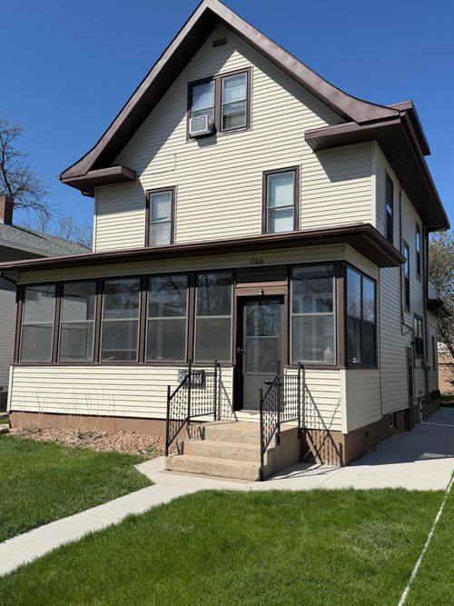 706 S 9th Street, ABERDEEN, SD, 57401 | Card Image