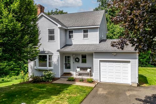 8 Cobb Ln, Belchertown, MA, 01007-9801 | Card Image