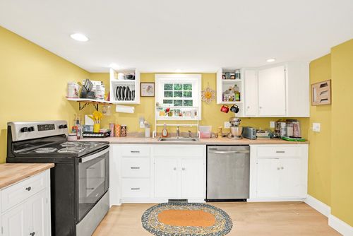 191 Main St, Alton, NH, 03809-4618 | Card Image