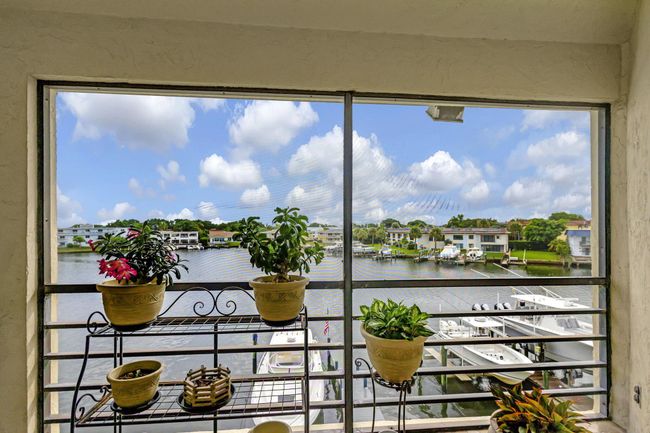 APT-316 - 313 Lake Cir, Condo with 2 bedrooms, 2 bathrooms and null parking in North Palm Beach FL | Image 6