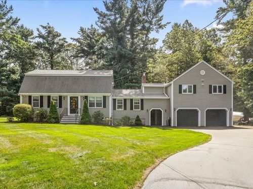 31 Hillcrest Dr, Pembroke, MA, 02359-2012 | Card Image