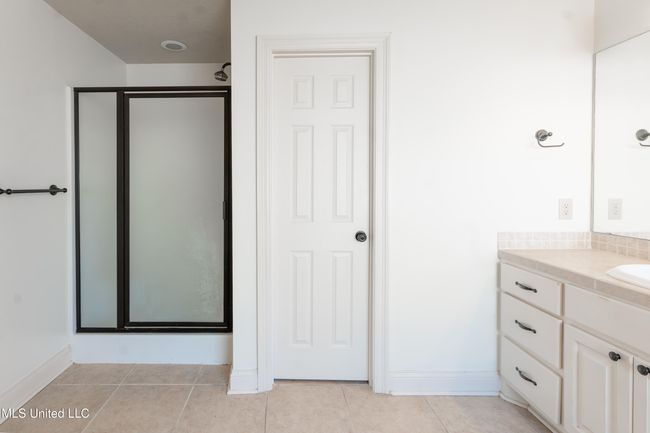 32-PrimaryBathroom | Image 42