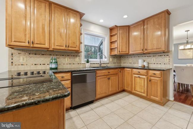 2912 Oakton Ridge Cir, House other with 5 bedrooms, 4 bathrooms and null parking in OAKTON VA | Image 14