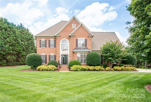 2019 Heirloom Ct, Matthews, NC, 28104-7614 | Card Image
