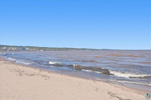 1301 S Lake Ave, Duluth, MN, 55802 | Card Image
