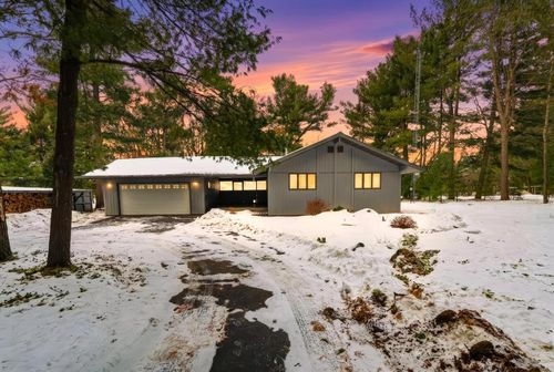 W5690 Cherokee Ln, New Lisbon, WI, 53950-9671 | Card Image