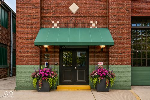 403-630 College Ave, Indianapolis, IN, 46204-1694 | Card Image