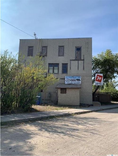 300 Albert St, Radisson, SK, S0K0A4 | Card Image