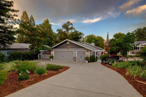 23714 Shadow Dr, Auburn, CA, 95602 | Card Image