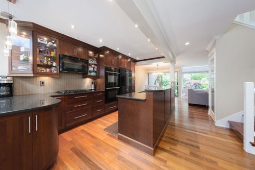 1151 Montroyal Blvd, North Vancouver, BC, V7R2H8 | Card Image