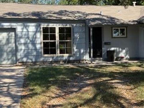 5703 Lakefield Dr, Houston, TX, 77033-2408 | Card Image
