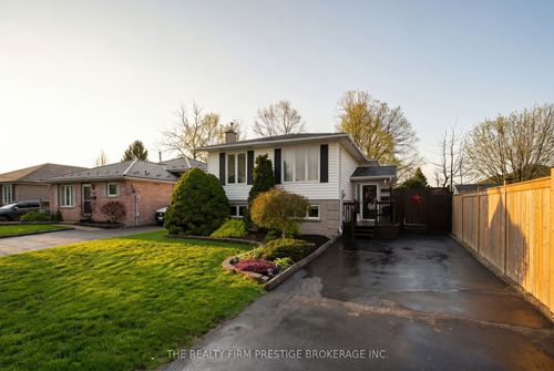 142 Portsmouth Crescent E, London East, ON, N5V4C7 | Card Image