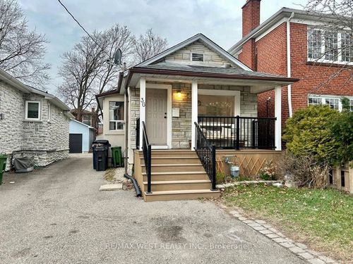 36 Fourteenth St, Etobicoke, ON, M8V3H9 | Card Image