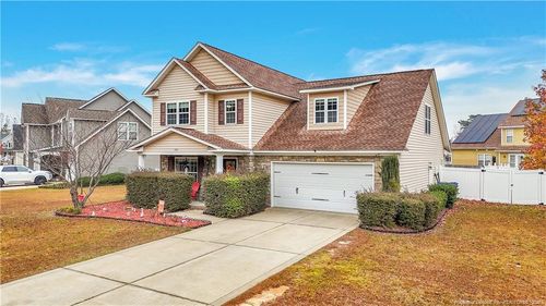 554 Thorncliff Dr, Raeford, NC, 28376-9233 | Card Image