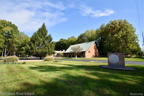 1204 Whites Road, Kalamazoo, MI, 49008 | Card Image