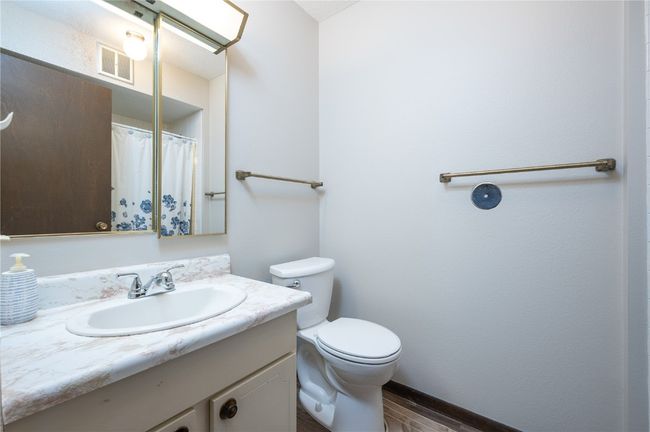 Main floor full bath New faucet | Image 19