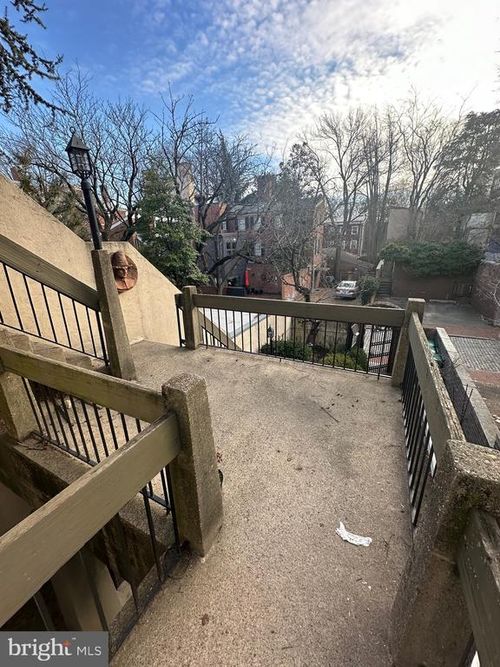 2f-407 Cypress St, PHILADELPHIA, PA, 19106-4200 | Card Image