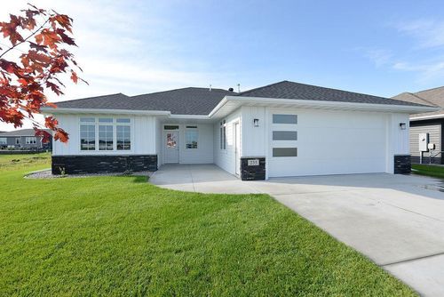235 Emma Ct, Mapleton, ND, 58059-4000 | Card Image