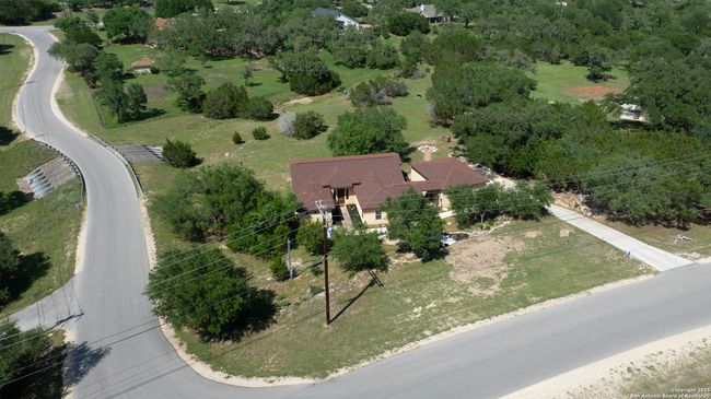 211 Comal Run, House other with 3 bedrooms, 4 bathrooms and null parking in Bulverde TX | Image 38