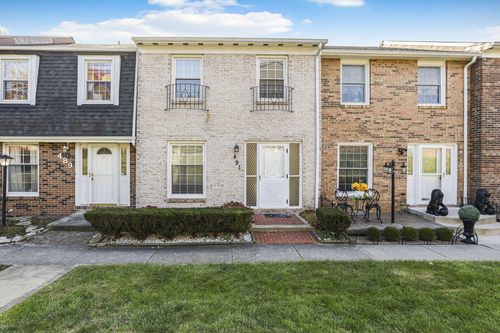 jg3-491 Clairbrook Ave, Columbus, OH, 43228-2545 | Card Image