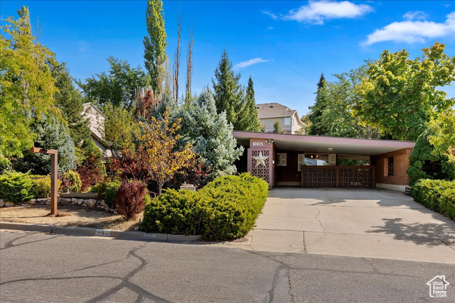 Lavina Dr, Ogden, UT 84403