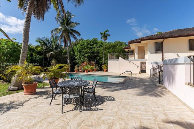 8001 Los Pinos Blvd, House other with 4 bedrooms, 4 bathrooms and null parking in Coral Gables FL | Image 20