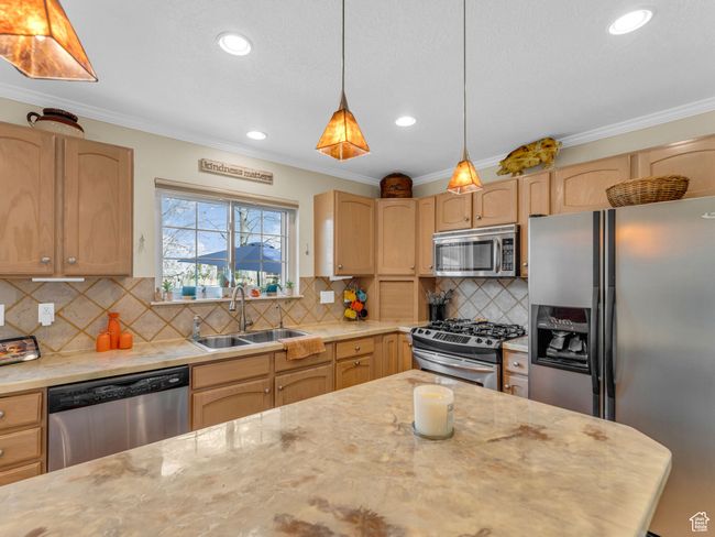 181 Geneva Dr, Townhouse with 2 bedrooms, 2 bathrooms and 3 parking in Midway UT | Image 18