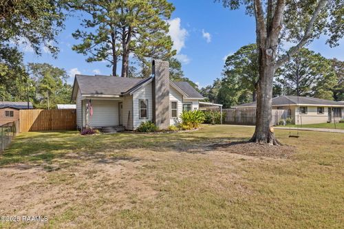 1040 Wilkins St, Arnaudville, LA, 70512-3223 | Card Image