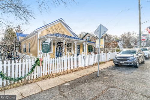 7153 Main St, Clifton, VA, 20124-1714 | Card Image