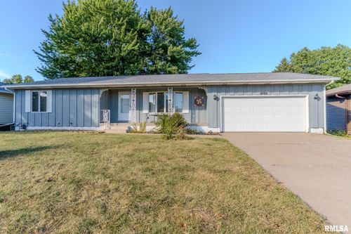 1500 12th Ave N, Clinton, IA, 52732-3376 | Card Image