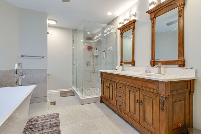 1161 Glenwood Ln, House other with 5 bedrooms, 4 bathrooms and 2 parking in Hoffman Estates IL | Image 26