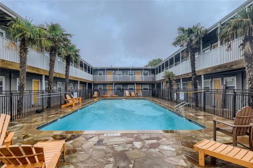 apt-111-2401 Manor Rd, Austin, TX, 78722-2012 | Card Image