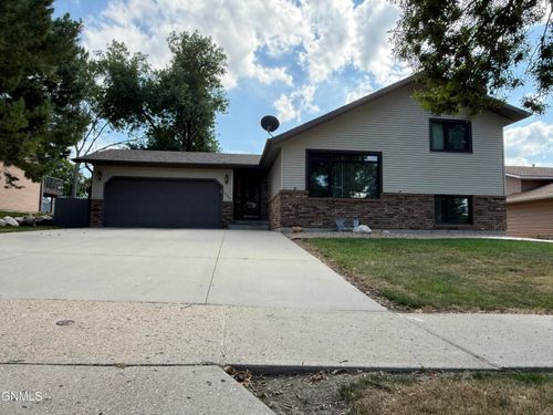 1409 Canyon Dr, Bismarck, ND, 58503-0106 | Card Image