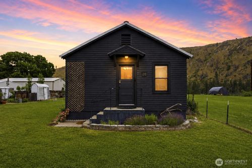 28 Main St, Methow, WA, 98834-9800 | Card Image