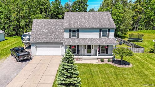 6138 Versailles Rd, Lake View, NY, 14085-9409 | Card Image