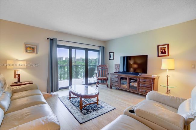APT-305C - 300 N Highway A1a, Condo with 2 bedrooms, 2 bathrooms and null parking in Jupiter FL | Image 9