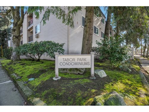 305-6600 Se Division St, Portland, OR, 97206 | Card Image
