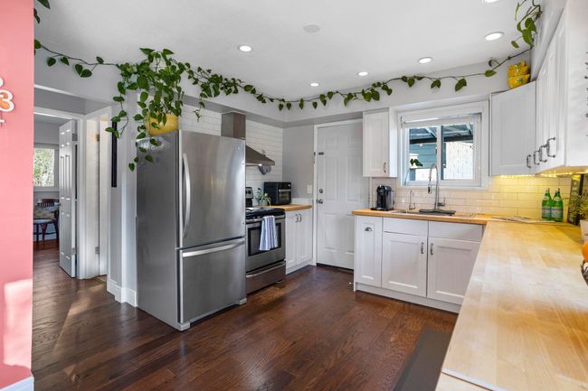 1777 Chalmers Ave, House other with 4 bedrooms, 3 bathrooms and 6 parking in Port Coquitlam BC | Image 12