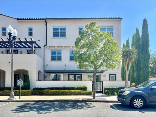 26254 Prima Way, Saugus, CA, 91350-8554 | Card Image