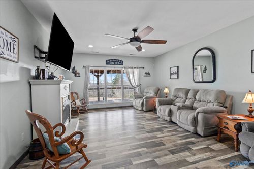 5477 Wyeth Mountain Rd, Guntersville, AL, 35976-5863 | Card Image